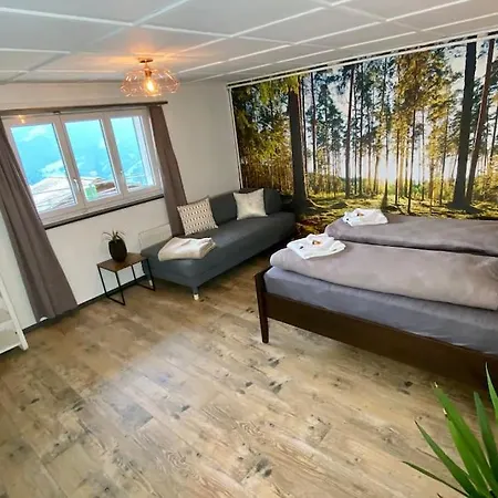 Unique Chalet Lake & Mountain View